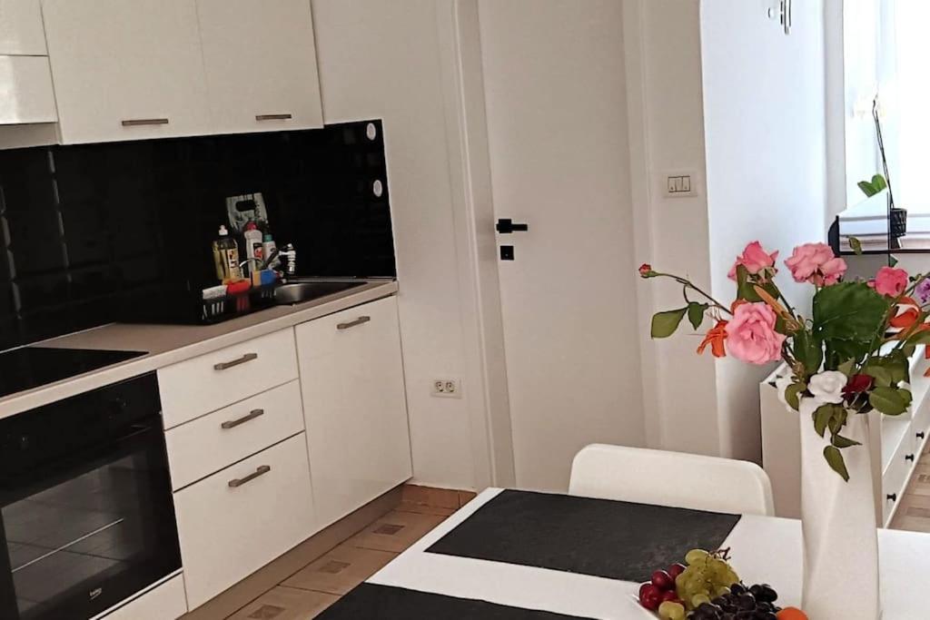 Lovely Apartment Morje - Koper Old Town Esterno foto