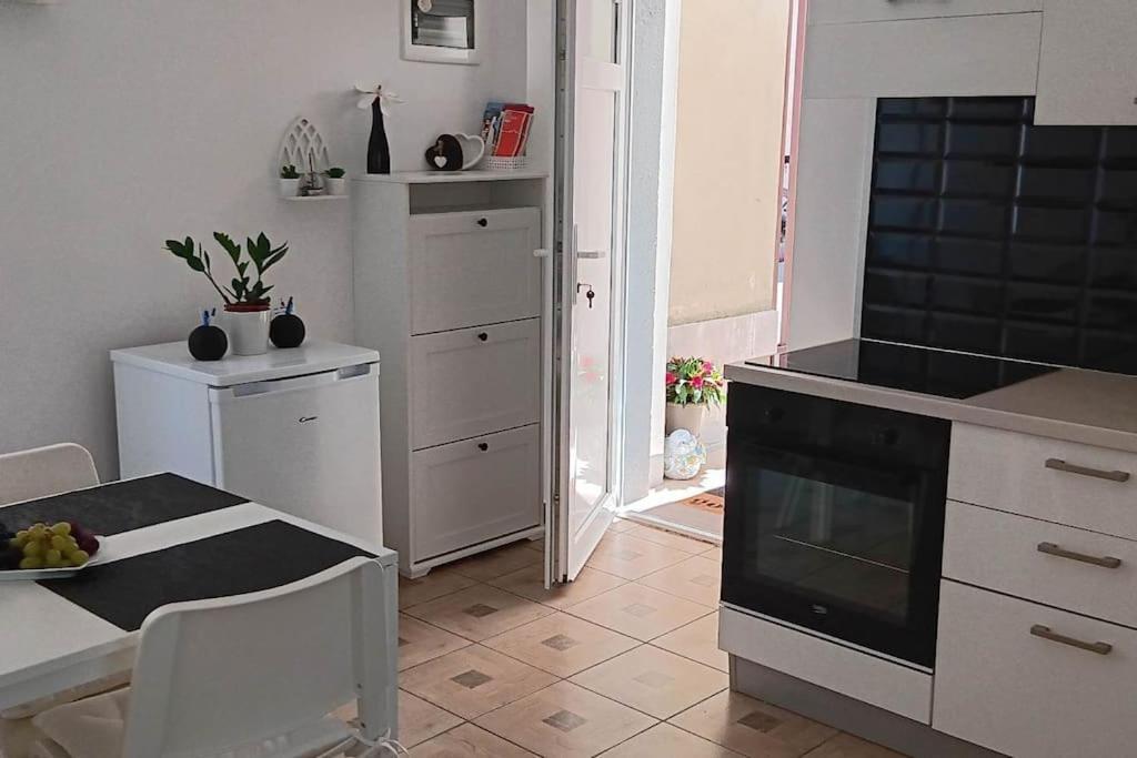 Lovely Apartment Morje - Koper Old Town Esterno foto